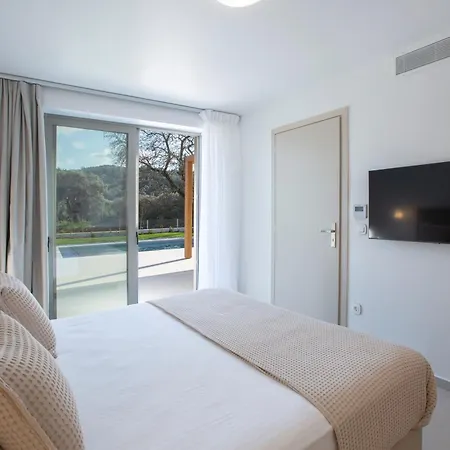 Luxury Elpis فيلة *